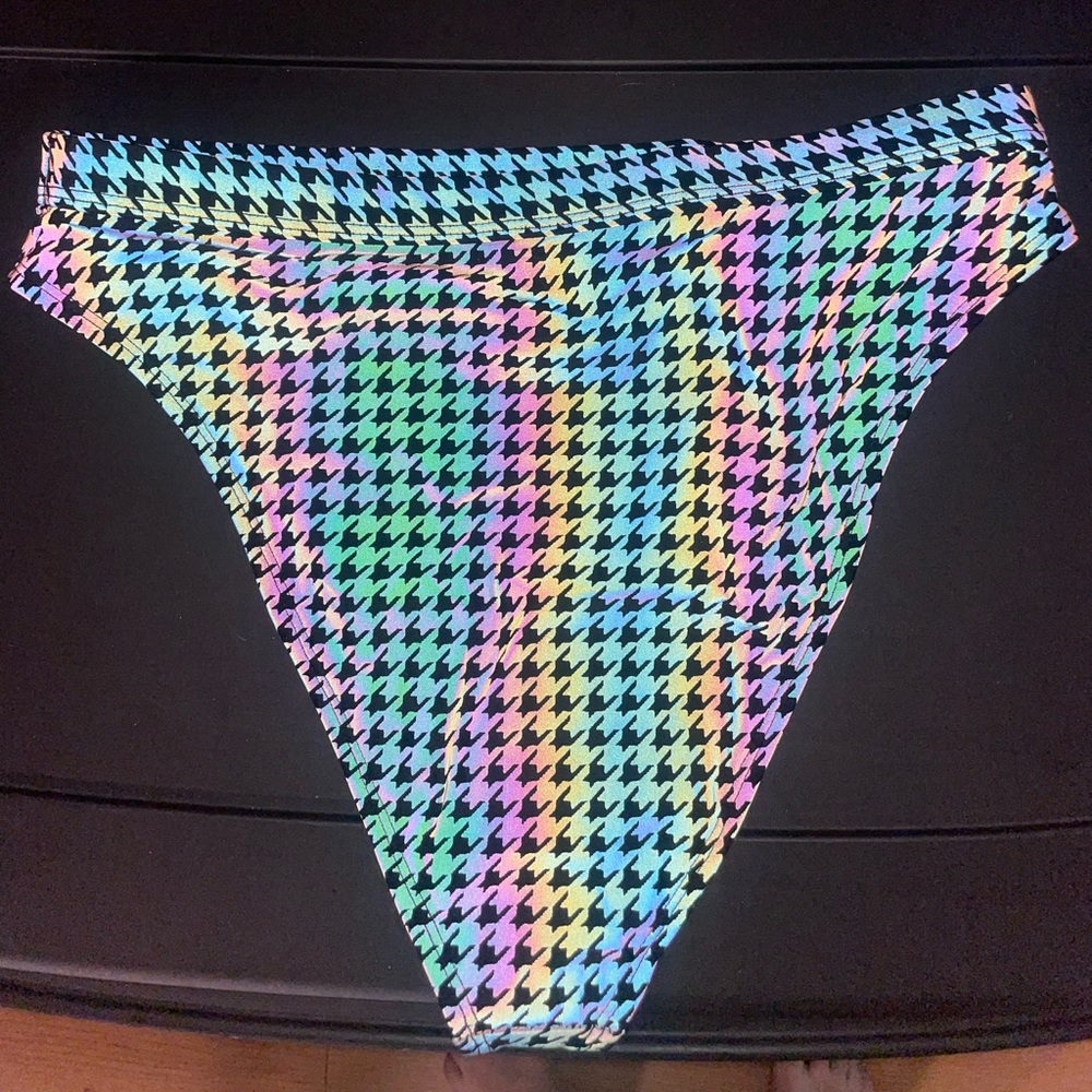 iHeartRaves Reflective Bottoms (Large and never worn)